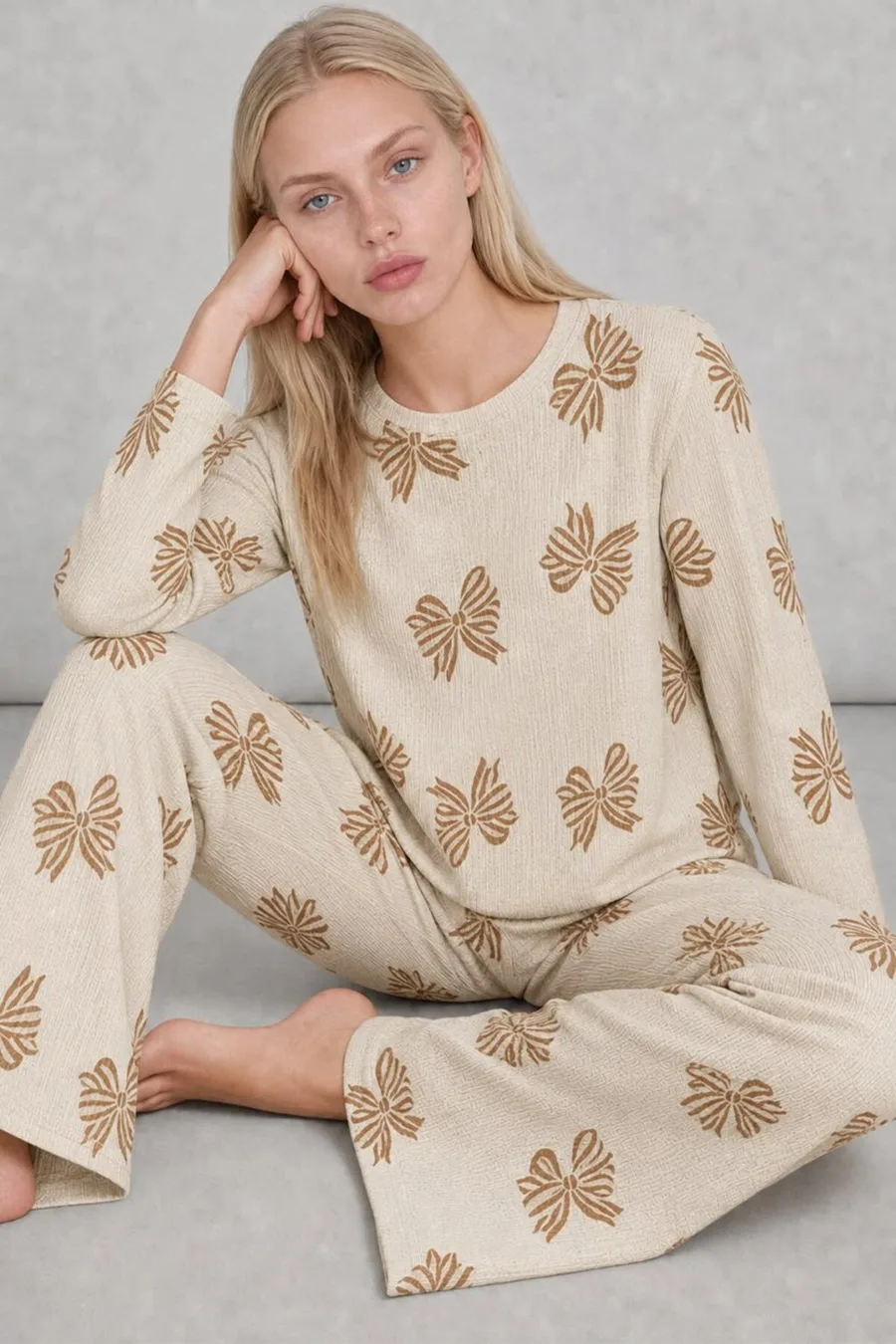 Kadın Desenli Uzun Kollu Krem Pijama Takımı 4762
