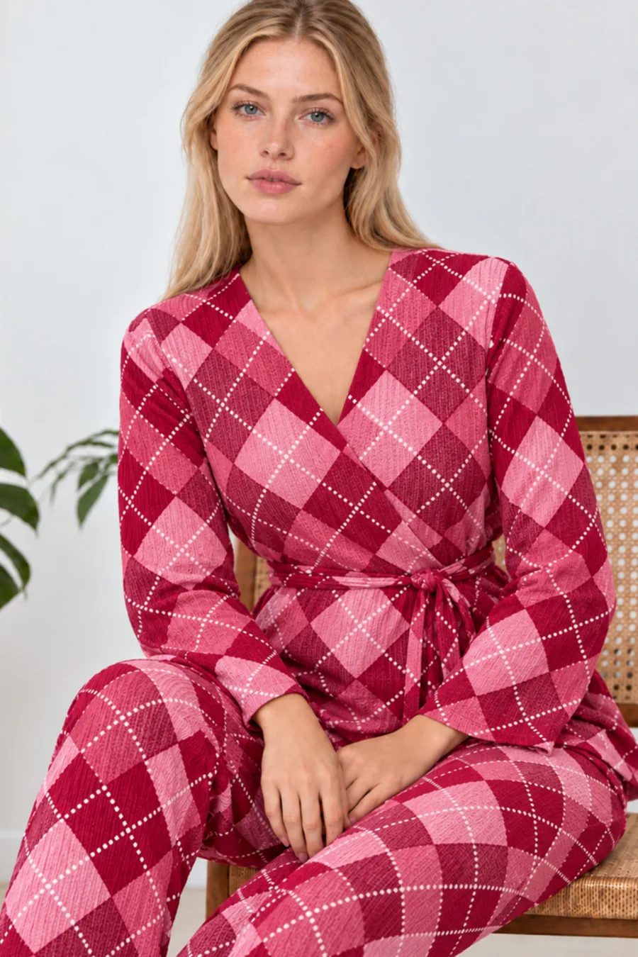 Kadın Desenli Ev Stili Kuşaklı Pembe Pijama Takımı 4808