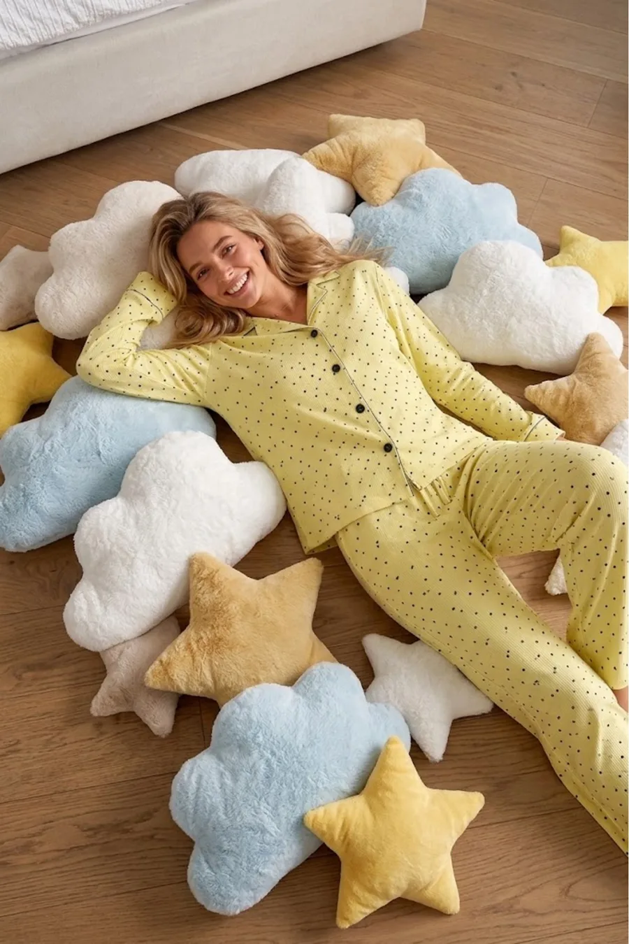 Kadın Puantiyeli Uzun Kollu Düğmeli Sarı Pijama Takımı