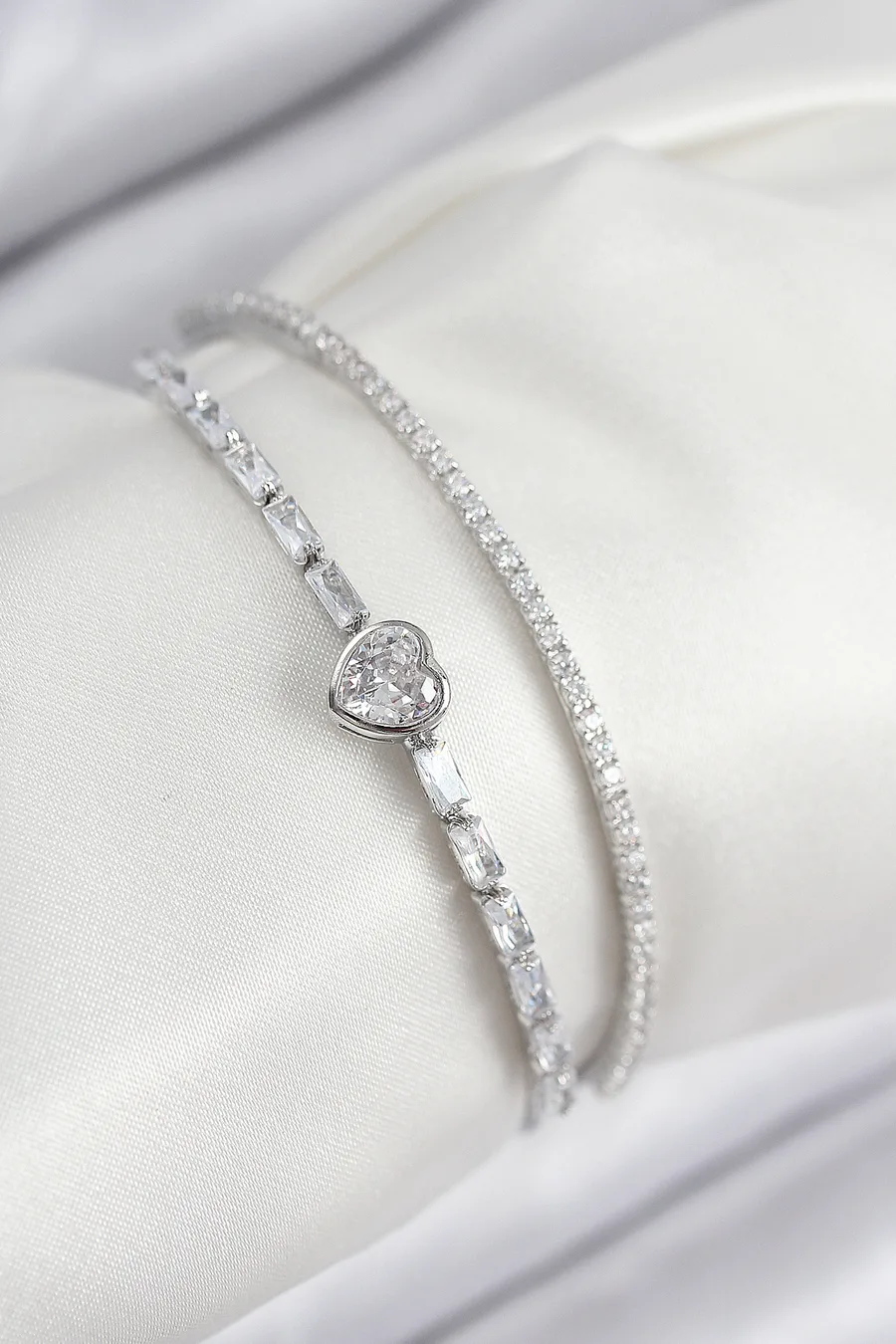 Brass Zircon Stone Heart Model Silver Color Women Bracelet