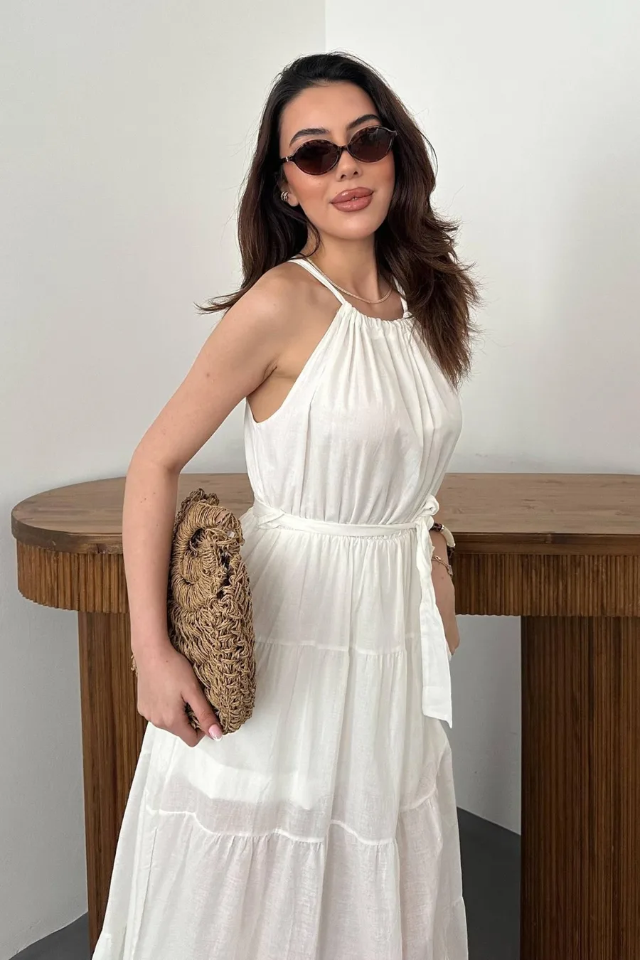 Ekru Halter Yakalı Kuşaklı Elbise - Ekru