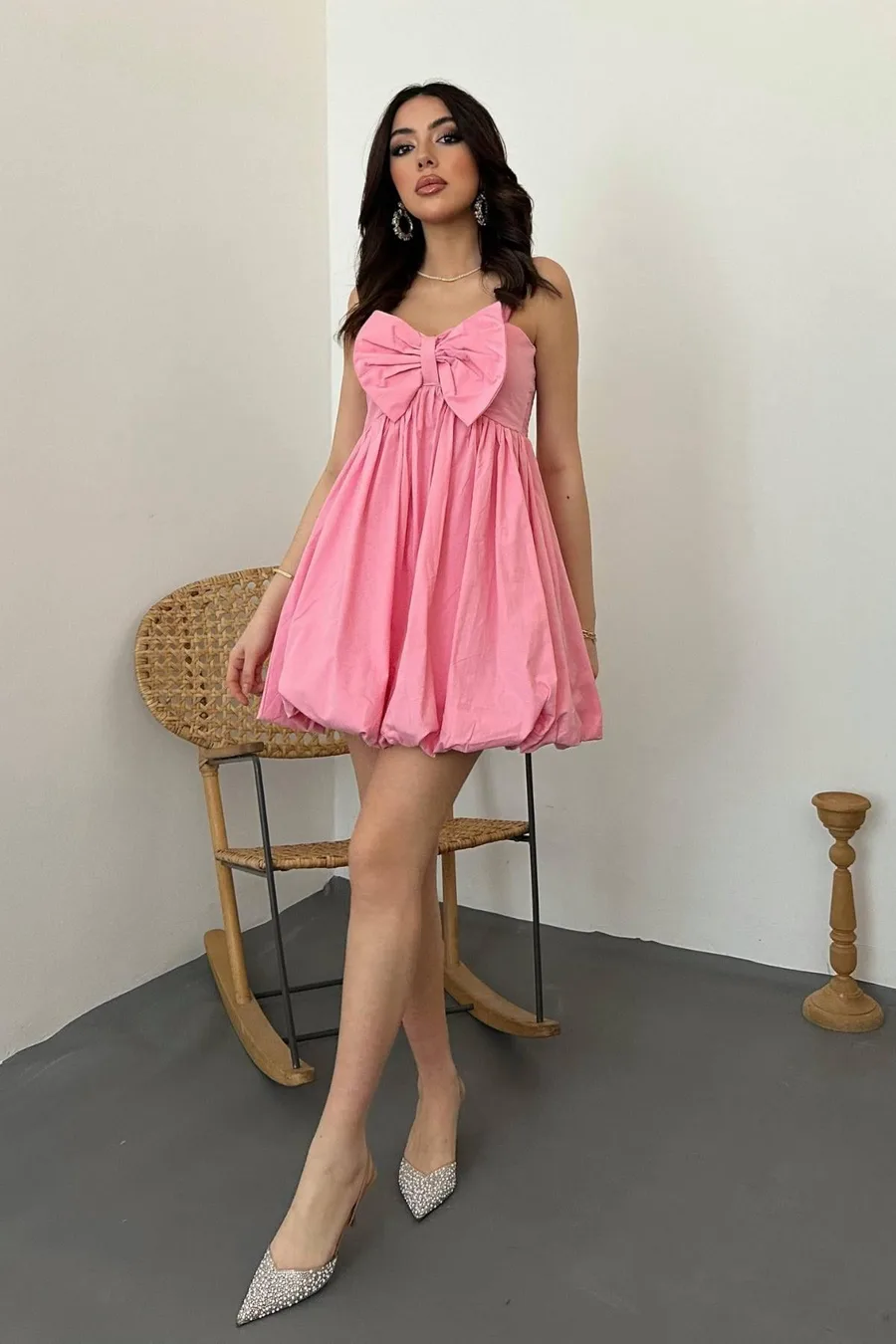 Pembe Önü Fiyonklu Askılı Elbise - Pembe