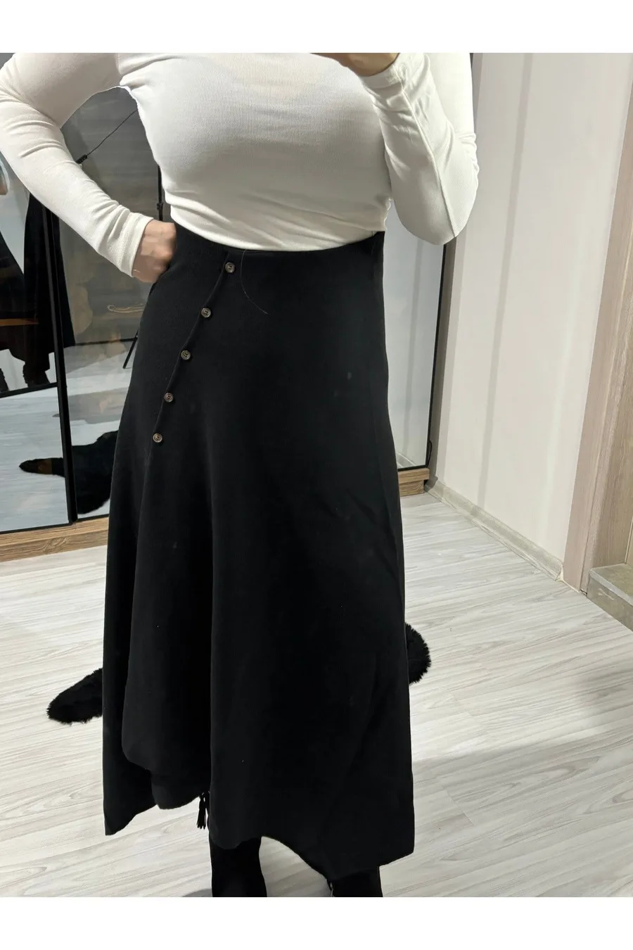 ZR Model Siyah Selanik Önü Düğmeli Midi Etek