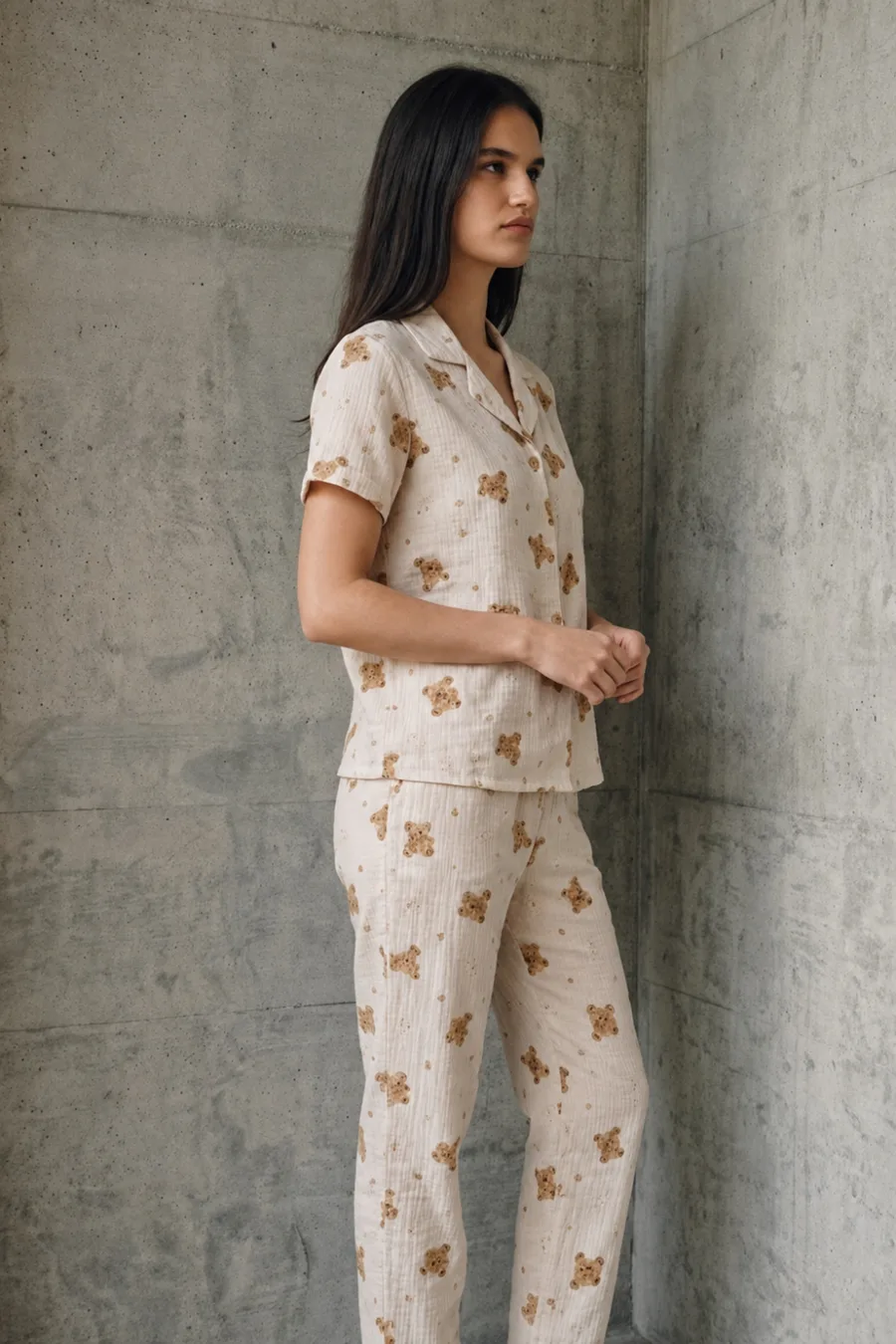 V Yaka Düğmeli Casual Kırık Beyaz Pijama Takımı