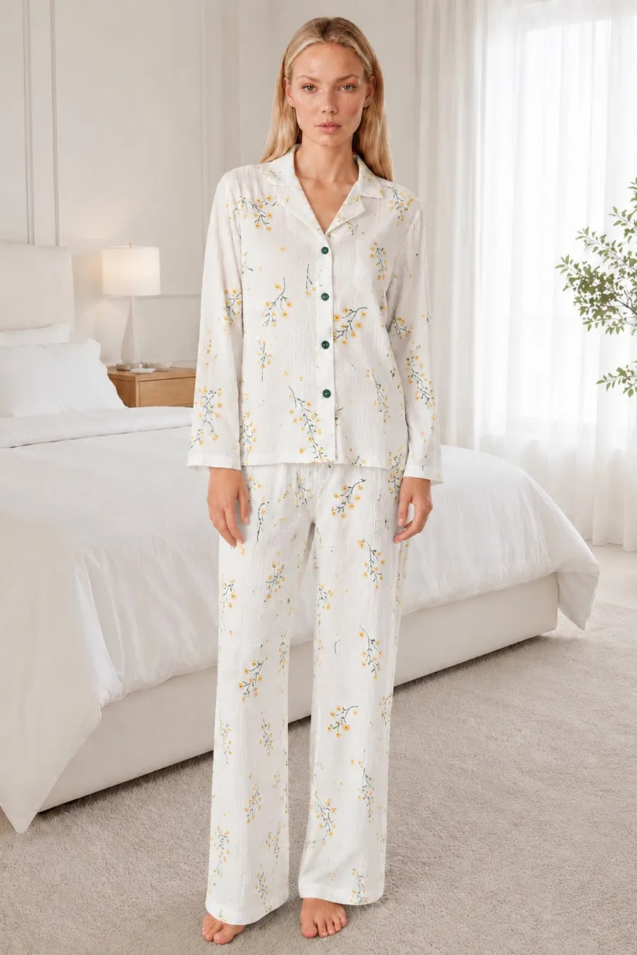 Kadın Desenli Beyaz Pijama Takımı 4674