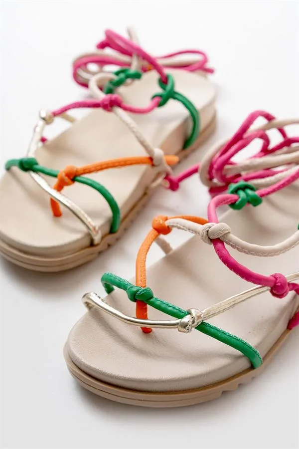 Kadın Bağcıklı Yazlık Bilekten Sandalet Hareket Açık