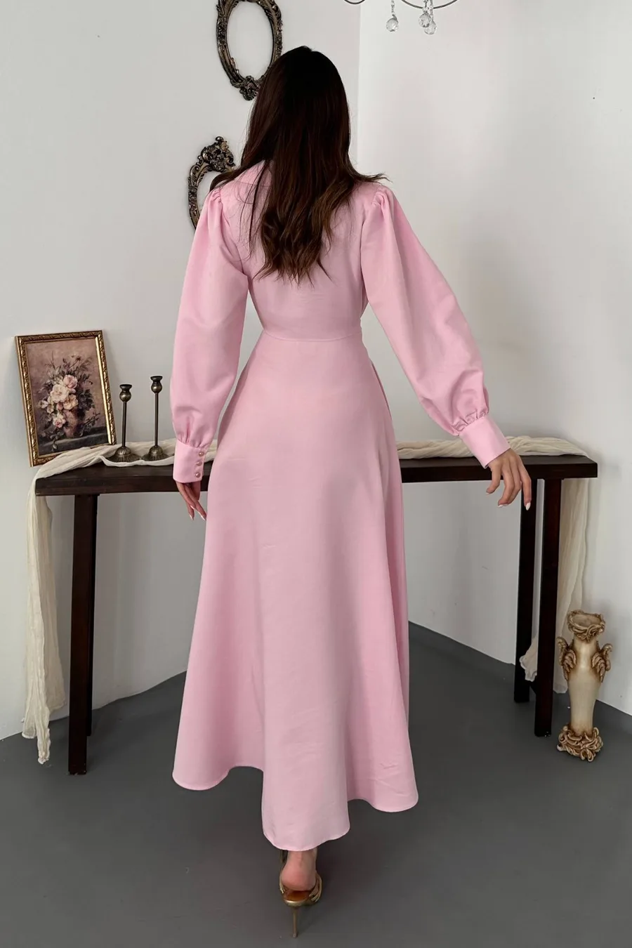 Pembe Pileli Önden Fermuarlı Elbise