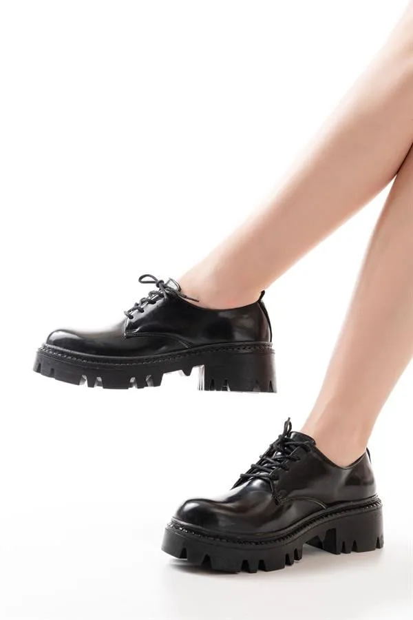 Kadın Casual Loafer Günlük Tabanlı Bağcıklı Ayakkabı Ayakkabı Rugan Yüksek