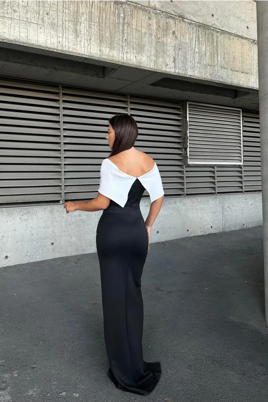 Kayık Abiye Maxi Yaka Taş Elbise Detaylı