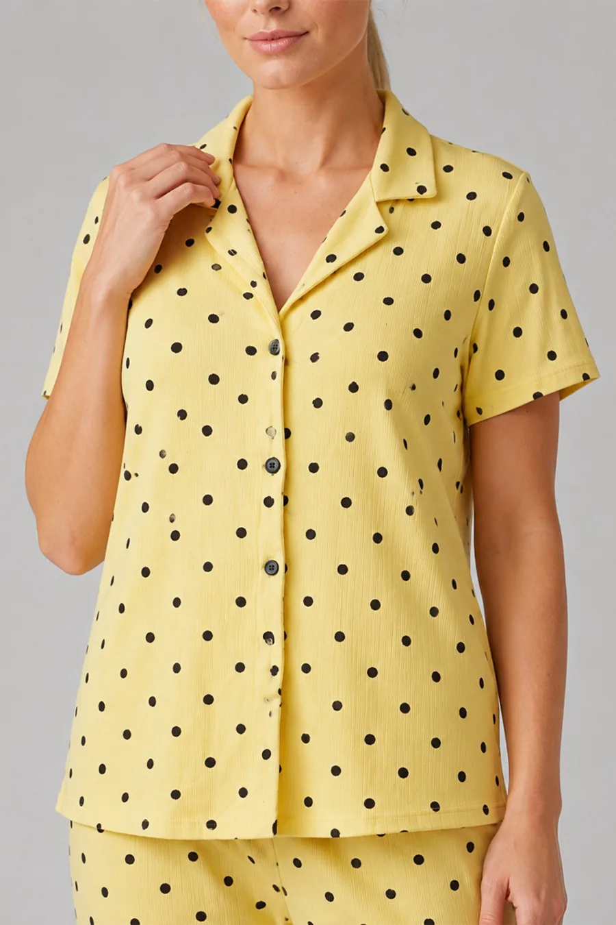 Sarı Puantiyeli Düğmeli Pijama Takımı 4642-Sarı