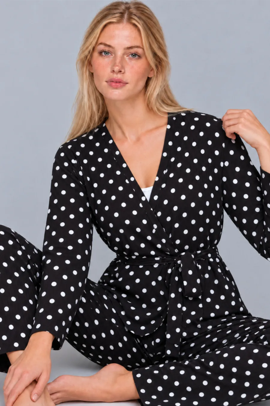 Kadın Desenli Ev Stili Kuşaklı Siyah Pijama Takımı 4806