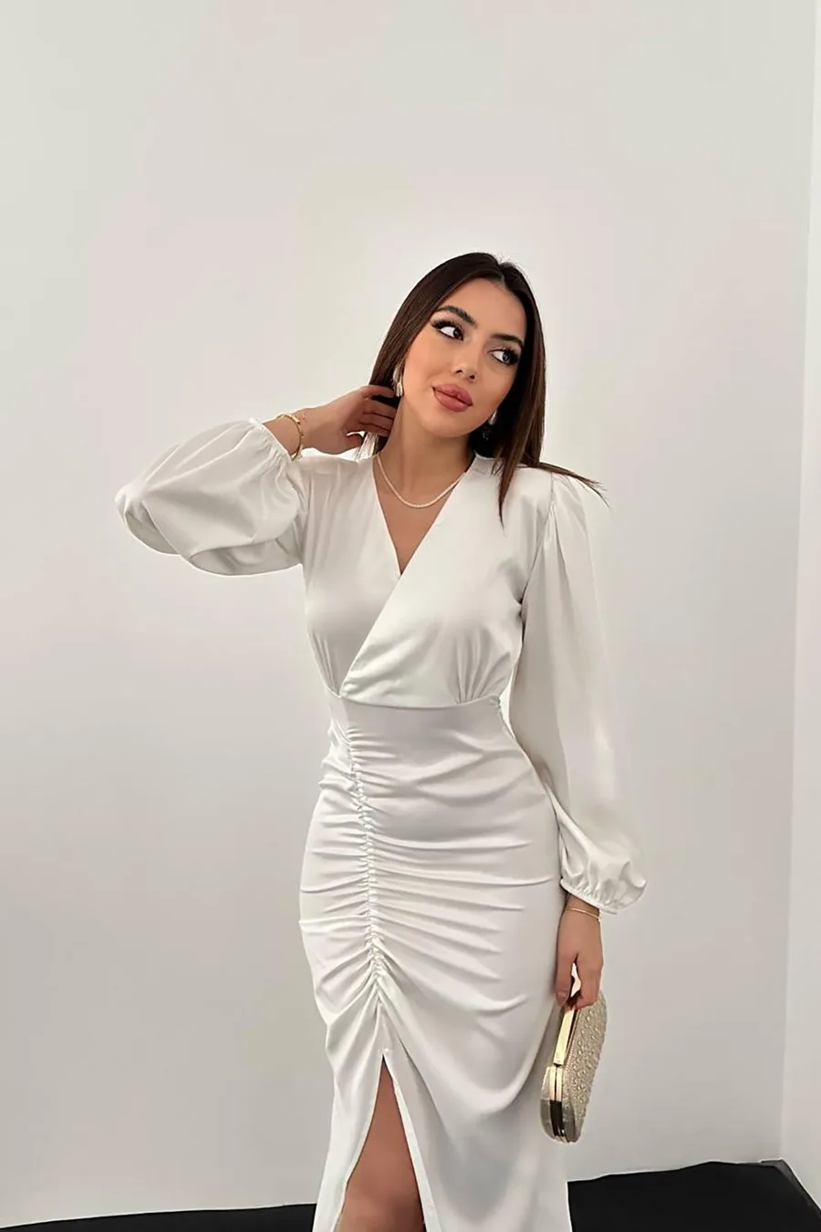 Beyaz V Yaka Saten Elbise - Beyaz