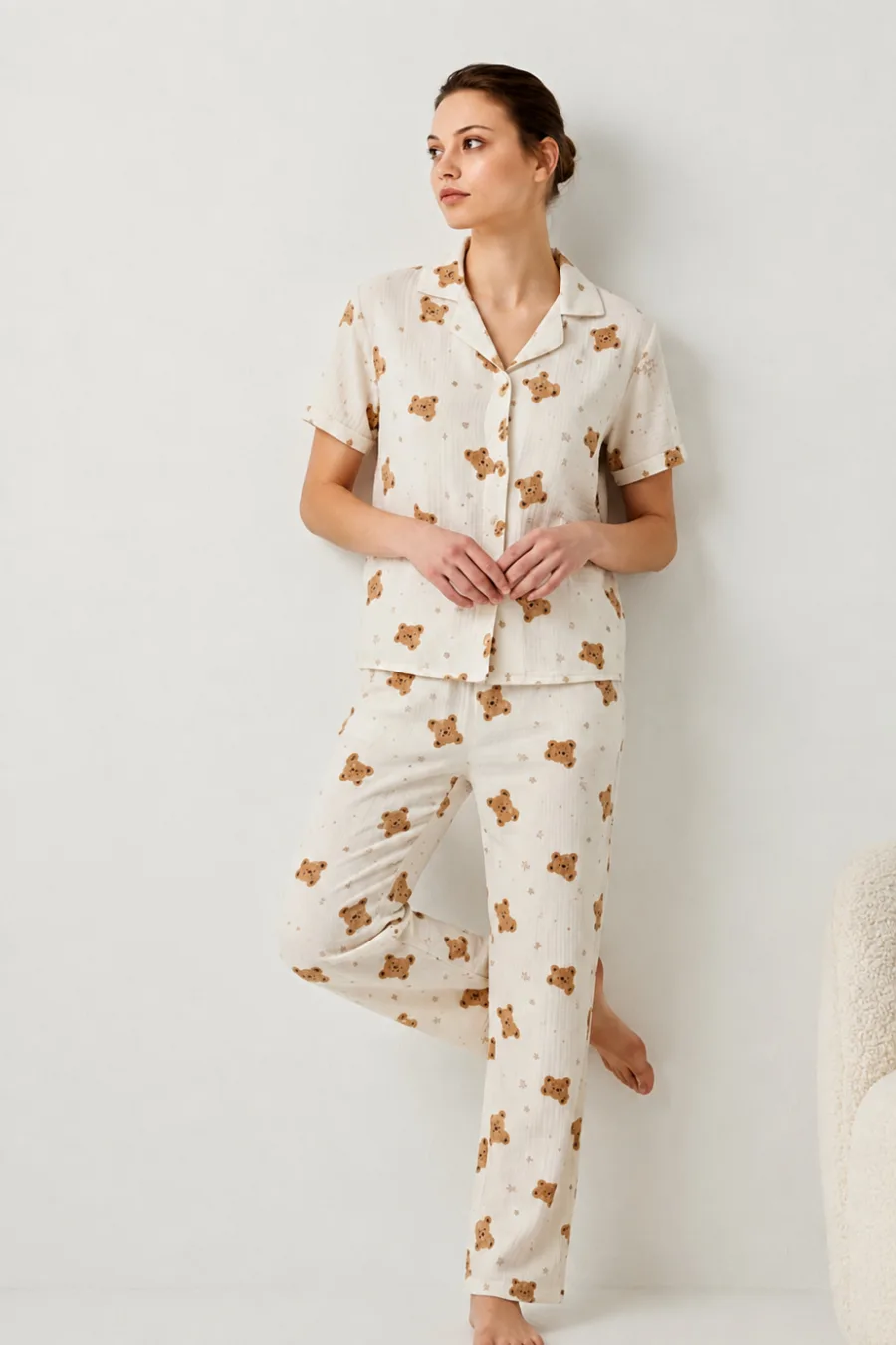 V Yaka Kapama Lastik Bel Kırık Beyaz Pijama Takımı