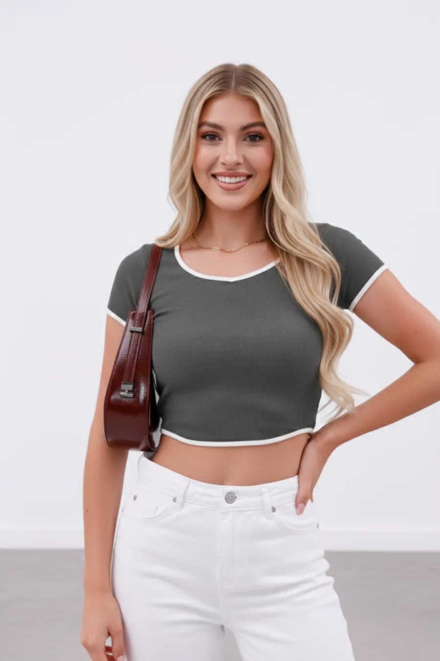 Kadın T-Shirt Crop Likralı Pamuklu Kısa Biyeli Yaka Kol Bordo Kaşkorse Fitilli Detaylı
