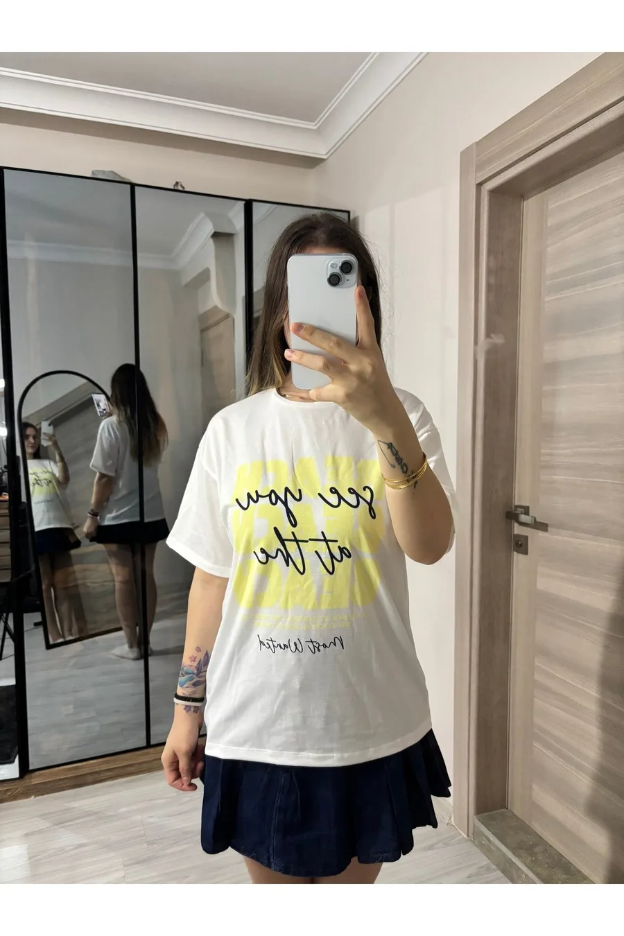 Baskılı Sıfır Yaka Oversize Basic Tişört - Sarı
