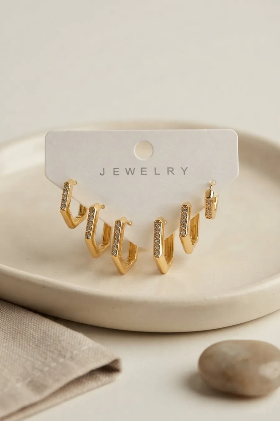 Gold Renk Zirkon Taşlı Pirinç Petek Model Kadın Küpe Seti
